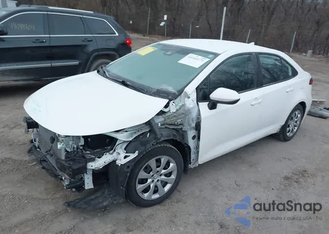 2022 Toyota Corolla Le z USA, uszkodzony, nr VIN 5YFEPMAE2NP304916